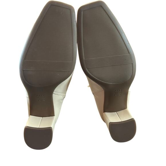 Naturalizer Wrenley Vanilla Smooth Square Toe  Ankle Booties NEW 9.5 - Picture 9 of 10